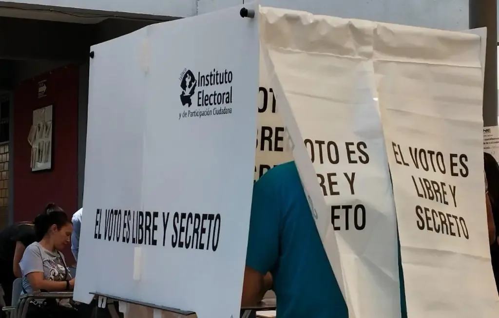 La decisión del Tribunal Electoral limita las candidaturas femeninas en Zapopan de manera controvertida.