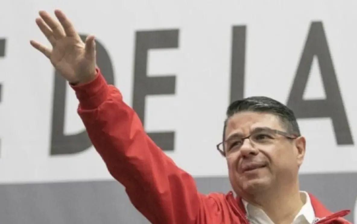 La decisión sorprende al partido y plantea cuestionamientos sobre la paridad de género.