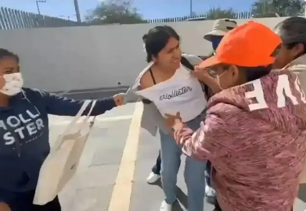 La Defensoría de Derechos Humanos exige investigaciones para proteger a la funcionaria.
