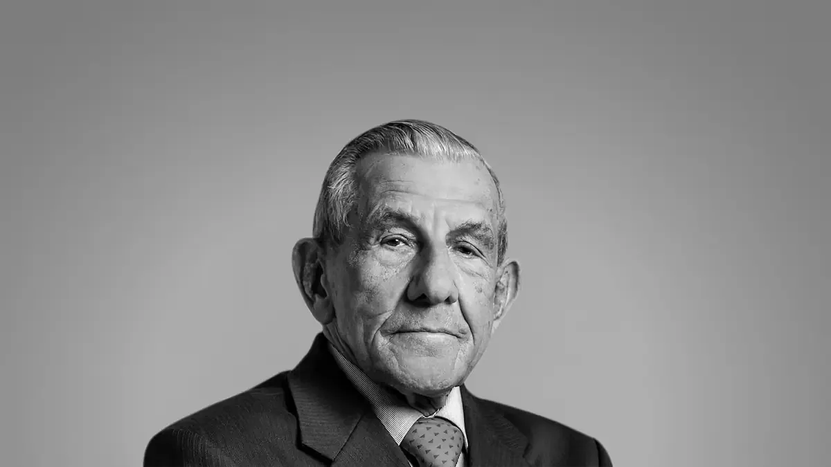 Análisis sobre el ascenso de gobiernos de derecha en la región latinoamericana.