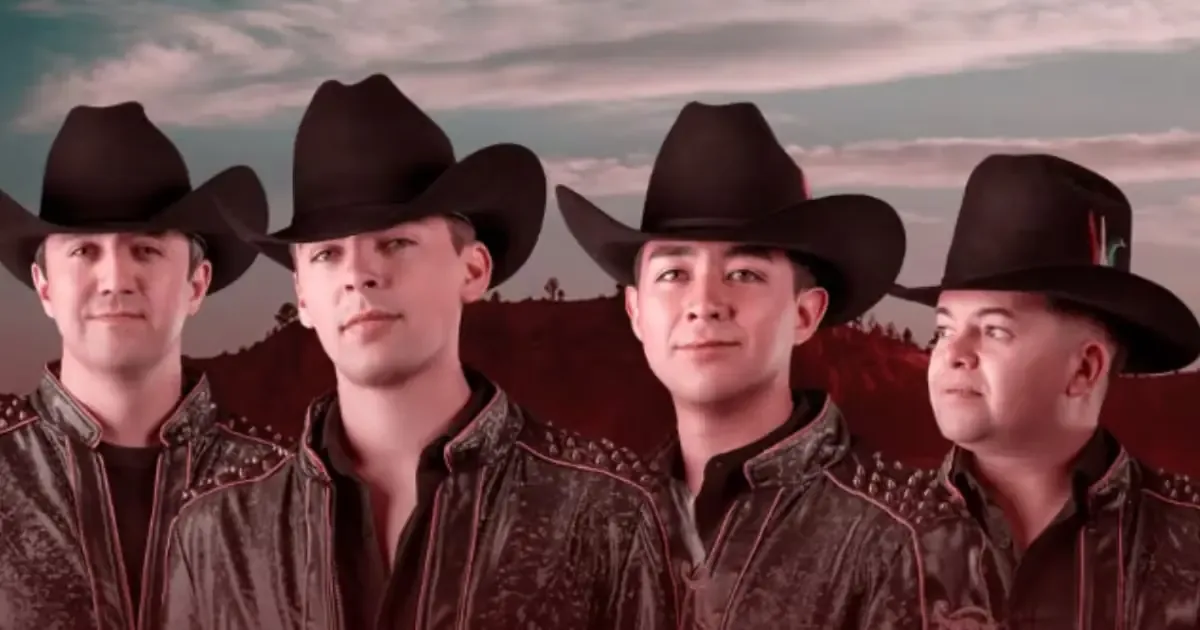 La banda chilena fusiona ritmos mexicanos y se consolida en la escena musical.