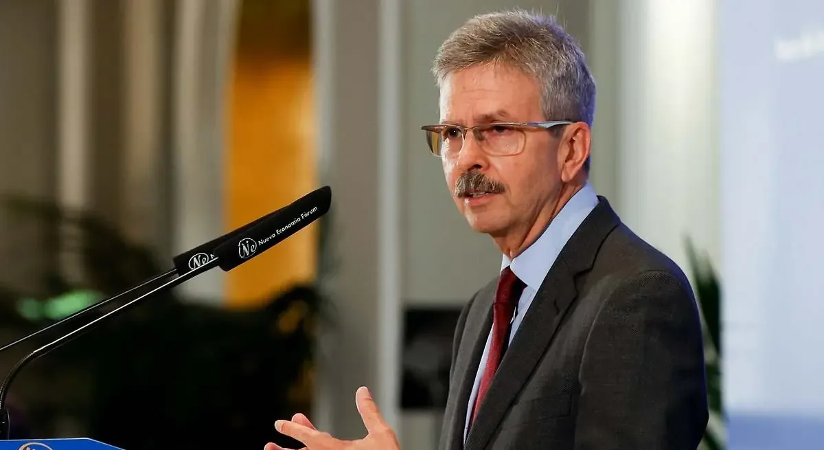 La designación resalta la experiencia de Navarro en el sector energético.