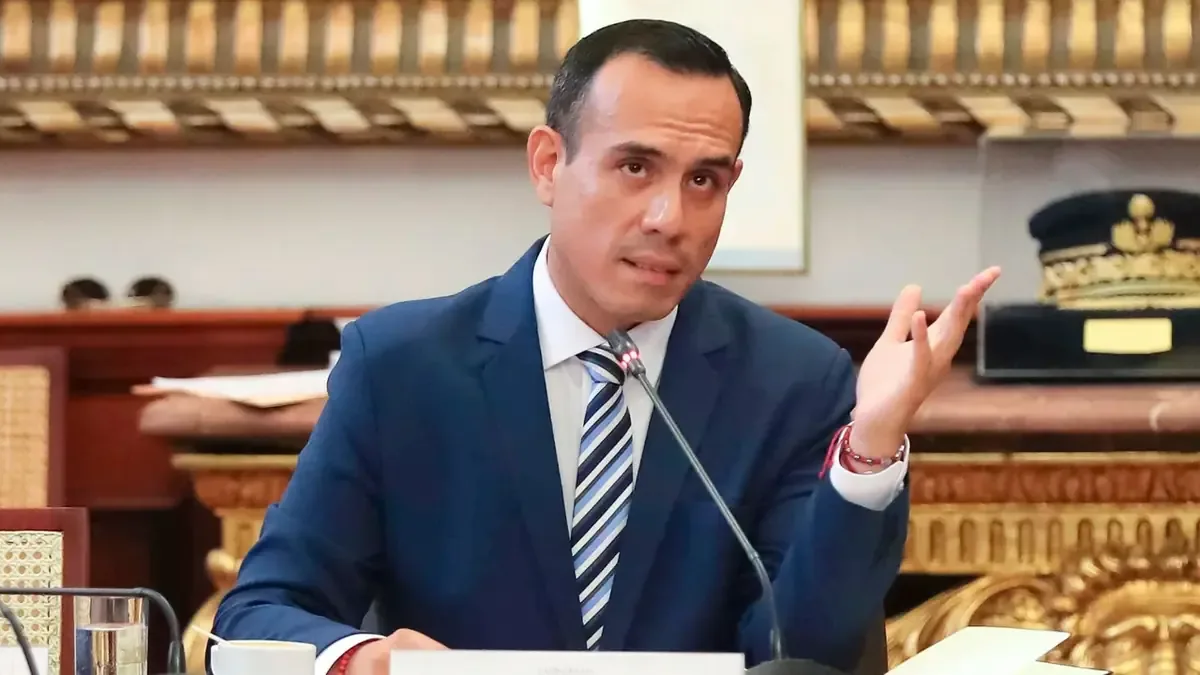 La destitución de Jerí genera incertidumbre política en Perú, con parlamentarios en campaña.