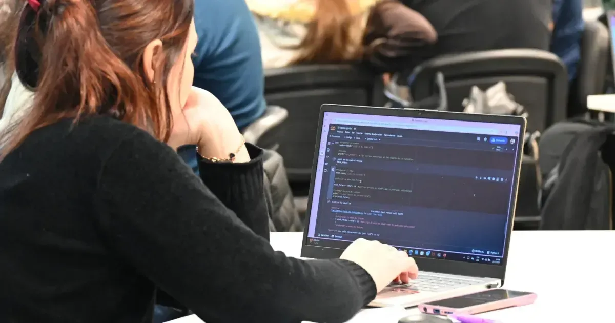 La Diplomatura ofrece formación gratuita en programación y análisis de datos, accesible desde varias localidades.