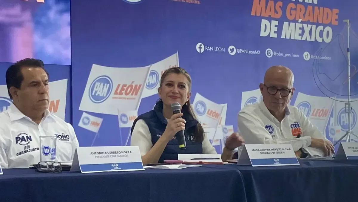 La diputada del PAN se mantiene enfocada en su labor legislativa mientras evalúa su futuro político.