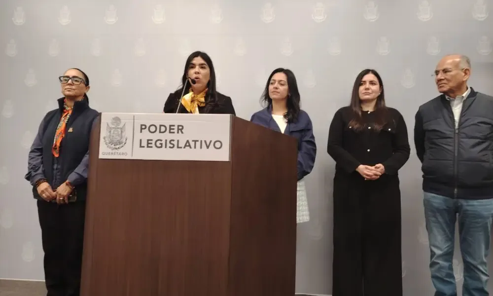 La diputada Juliana Hernández Quintanar presenta la iniciativa en el Congreso de Querétaro.
