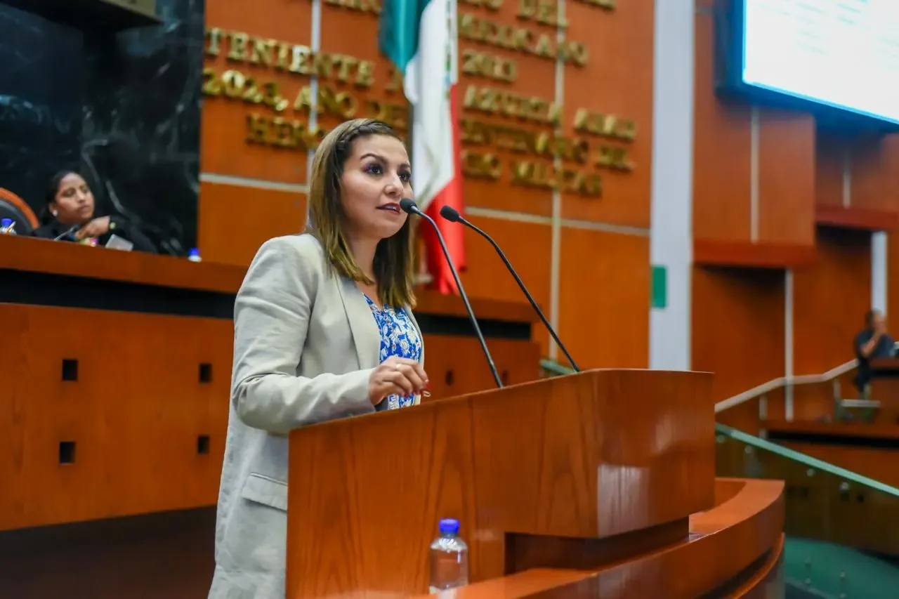 La diputada Violeta Martínez Pacheco propone reformas para la justicia en Guerrero.