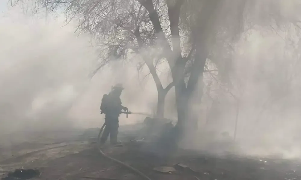 La Dirección General informa sobre incidentes relacionados con vientos e incendios en la ciudad, sin reportes de heridos.
