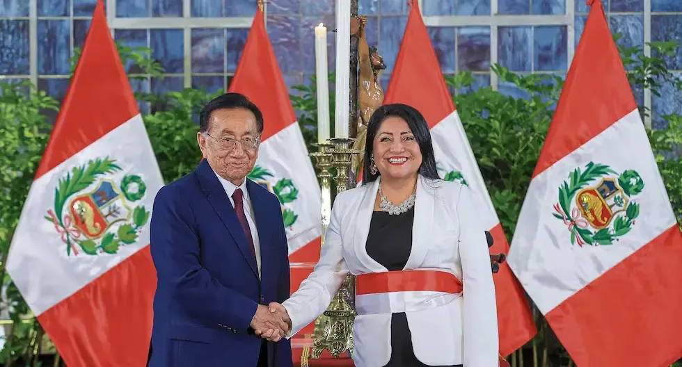 La elección de Denisse Miralles como premier desata controversia política en Perú.