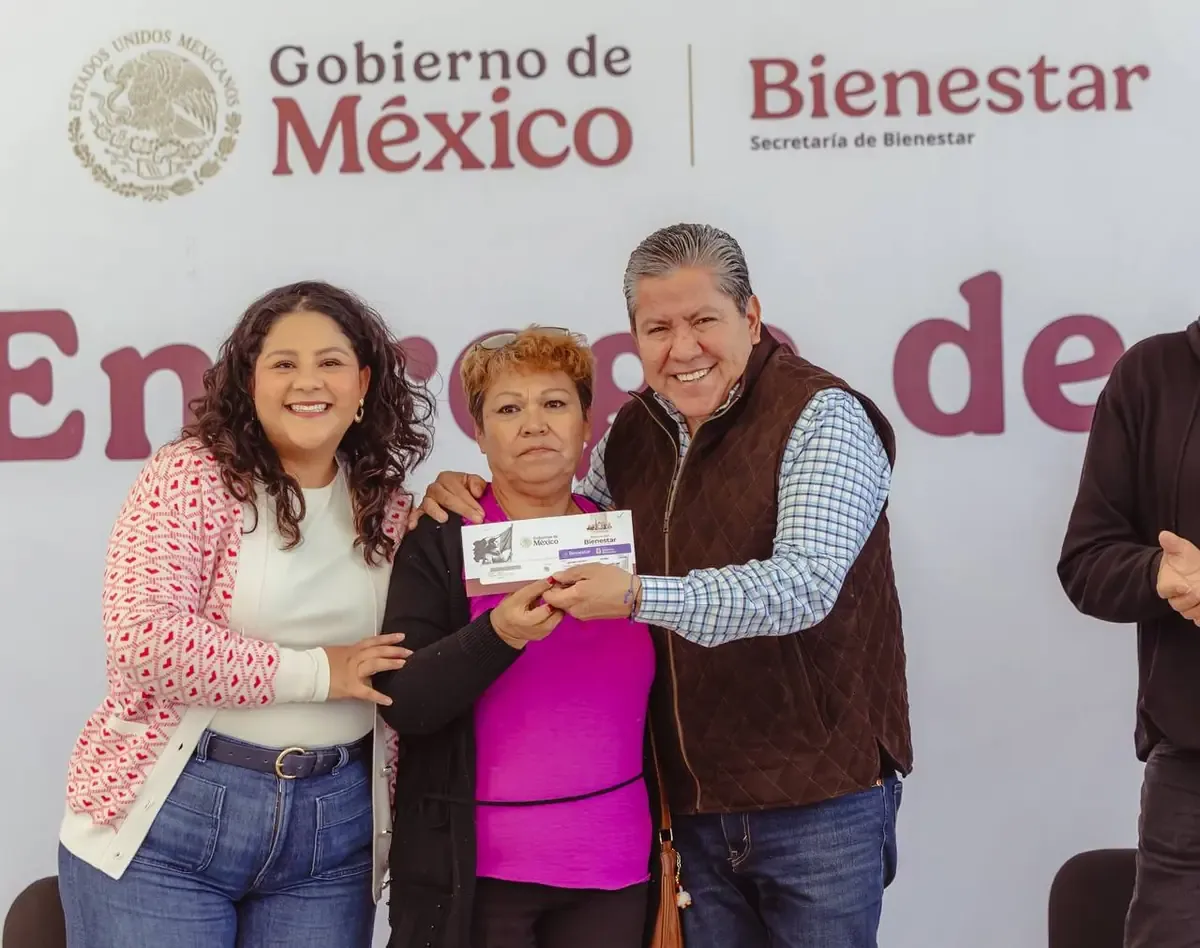 La entrega se realizó en el contexto del Día del Amor y la Amistad, destacando avances en salud y apoyo social.