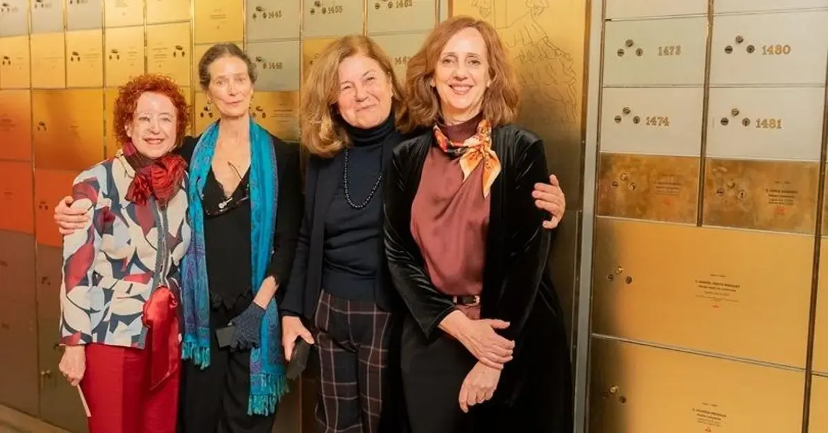La escritora española, candidata al Nobel, deja su legado en el Instituto Cervantes.
