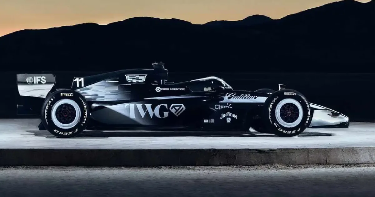 La escudería Cadillac, con Checo Pérez, debuta en la Formula 1 con su nuevo monoplaza.