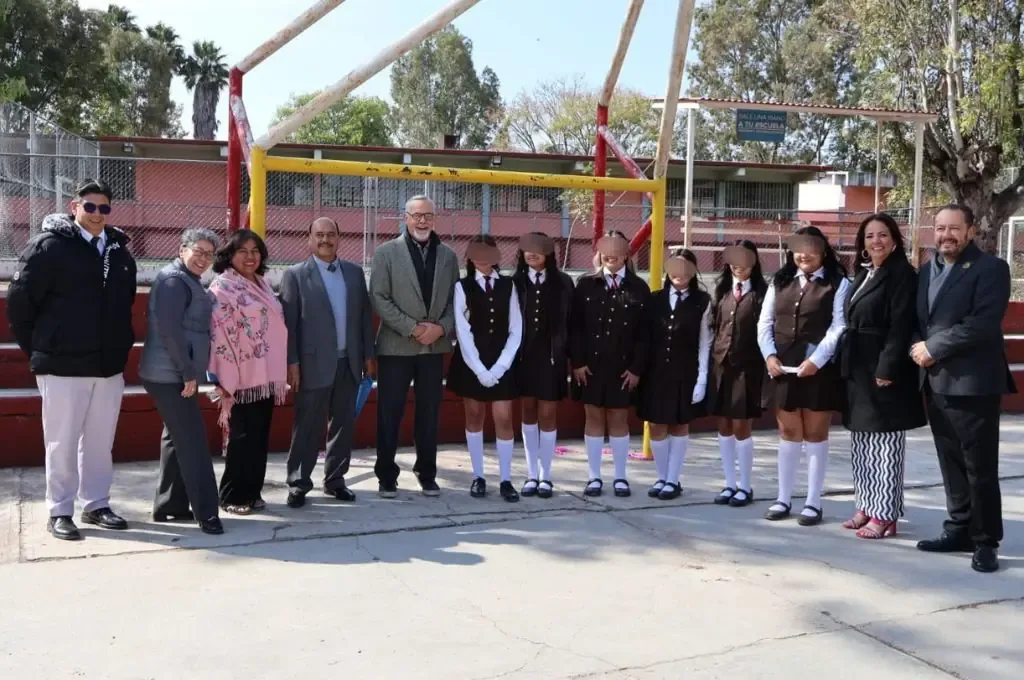 La Escuela Secundaria Técnica No. 42 destaca por su compromiso con la lectura.