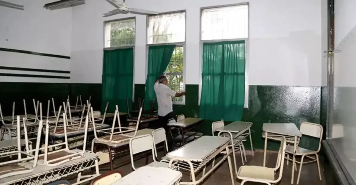 Expertos en psicopedagogía destacan la necesidad de una sinergia entre escuela y familia ante el impacto de las pantallas.