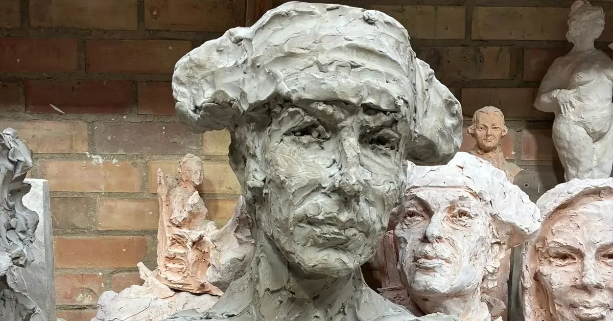 La escultura se inaugurará el 15 de mayo, satisfaciendo una larga espera.
