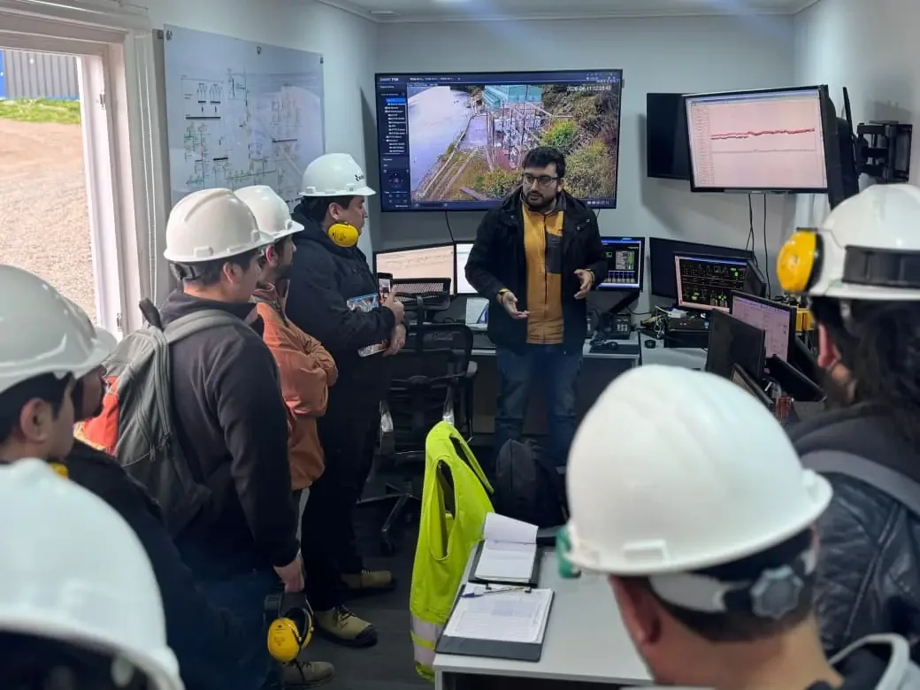 La experiencia conecta a futuros técnicos con el funcionamiento energético local.