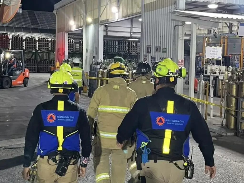 La explosión de un cilindro en una empresa industrial no dejó heridos ni daños a la población.