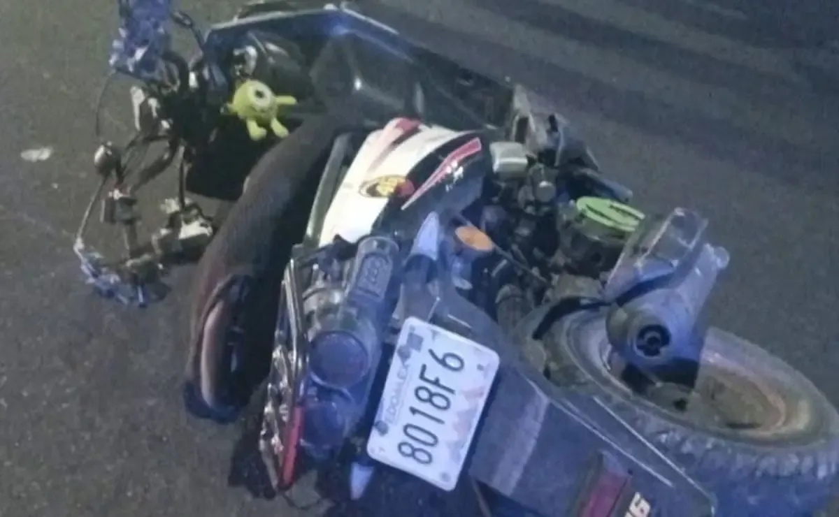 La falta de equipo de protección y el exceso de velocidad causaron un trágico accidente.