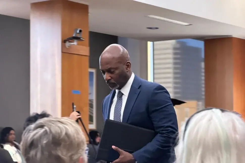 La falta de jurados negros en un juicio en Alameda genera controversia y destaca problemas de representación racial.
