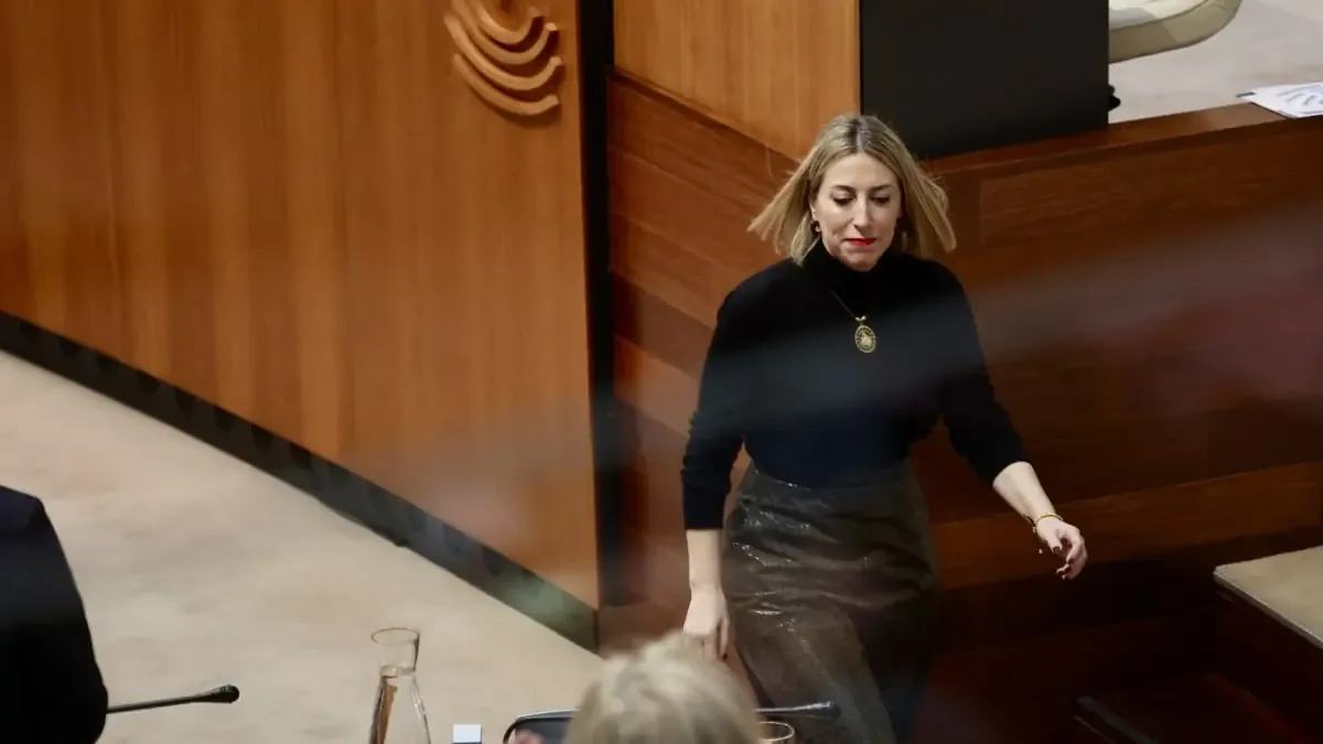 La falta de pacto entre PP y Vox complica la investidura de la popular María Guardiola.