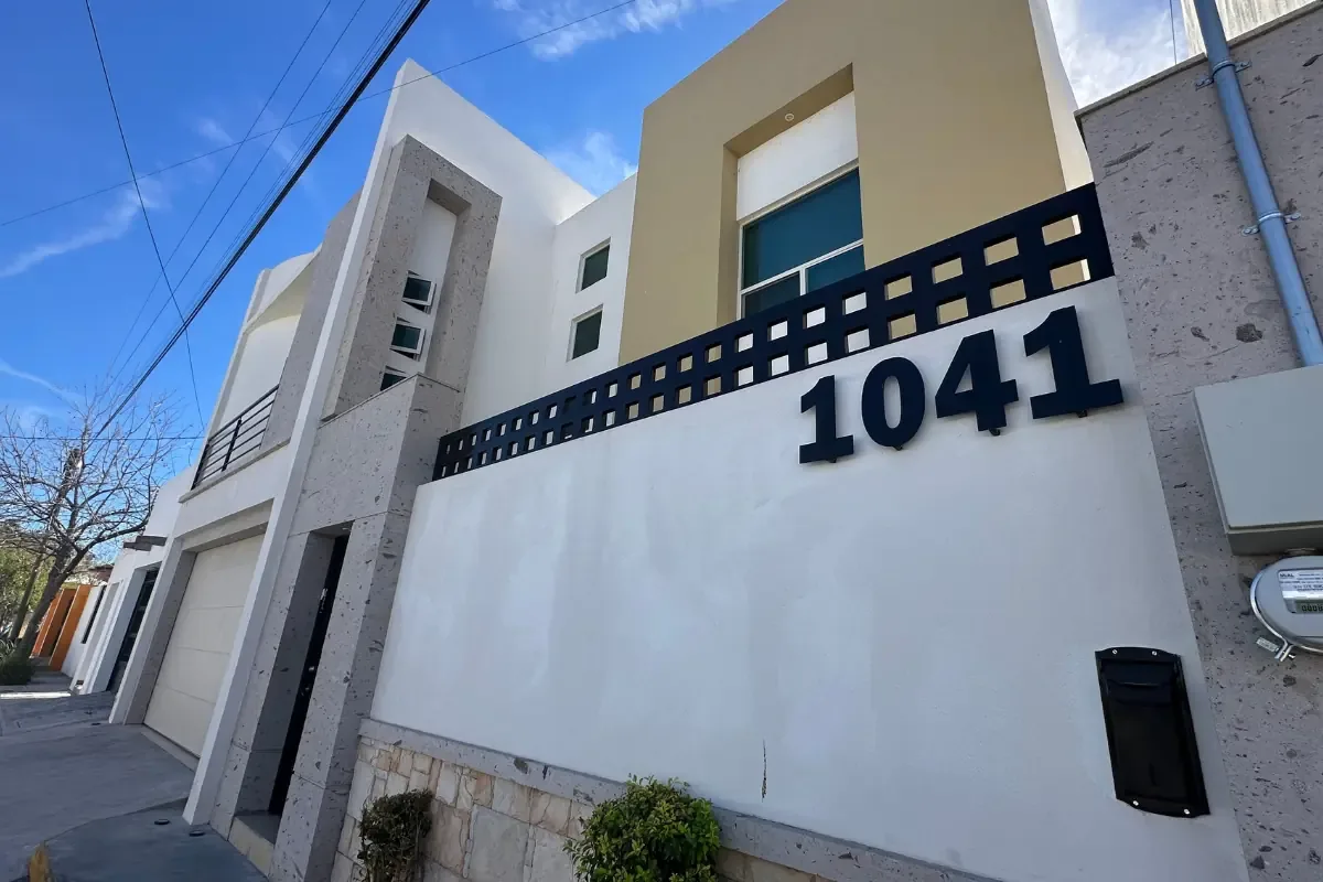 La falta de regulación en hospedajes informales plantea riesgos de seguridad y evasión fiscal en Monclova.