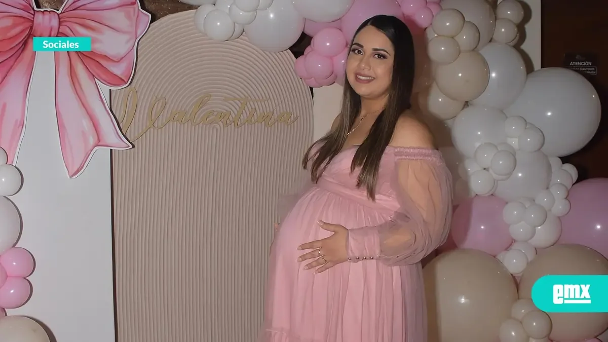 La familia celebra un emotivo baby shower rodeados de amigos y familiares mientras esperan la llegada de su hija.