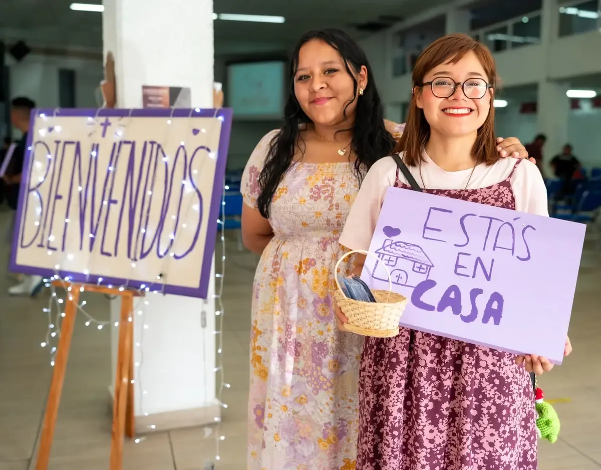 La iniciativa de alfabetización fortalece la comunidad y transforma vidas en Chiapas.