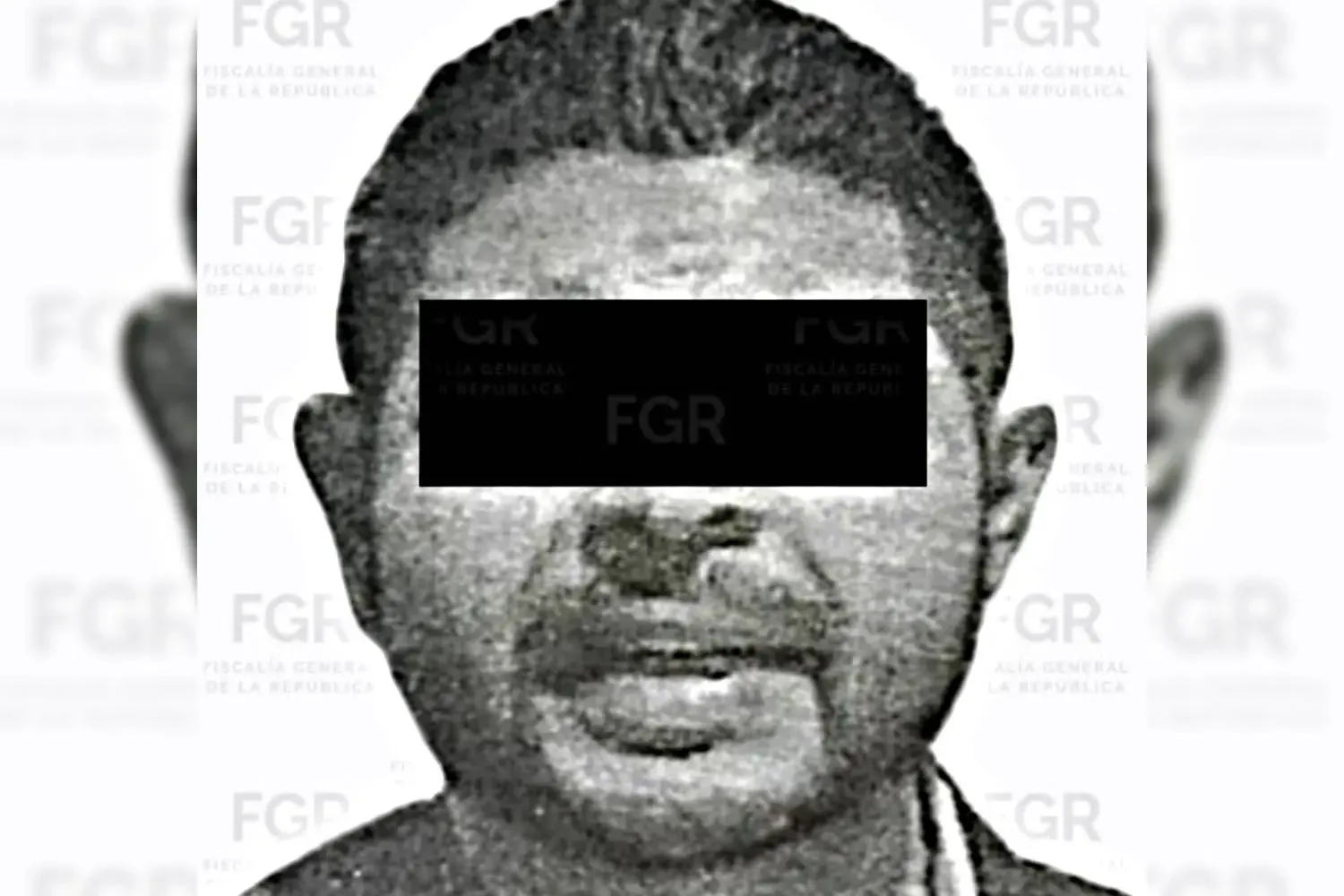 "La FGR vincula a proceso a Miguel 'N' por manipulación de documento."