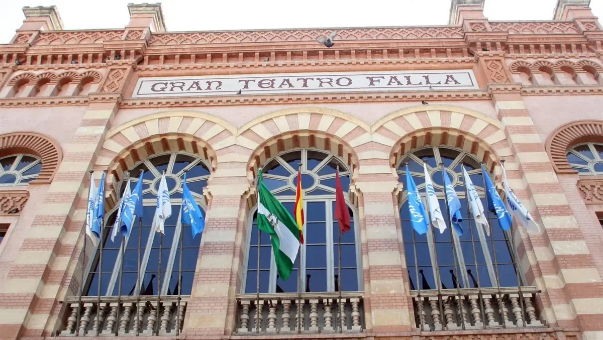 La final del Concurso Oficial de Agrupaciones Carnavalescas se celebra hoy en el Gran Teatro Falla, con destacadas agrupaciones.