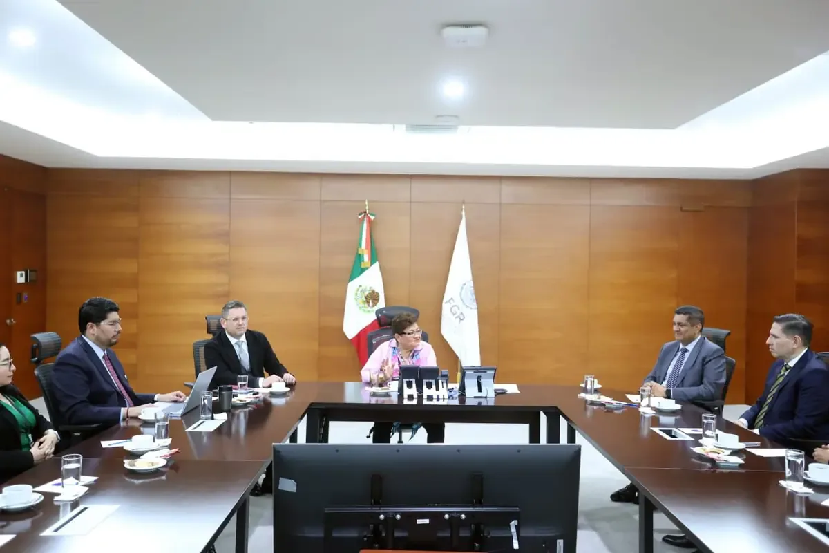 La Fiscalía General refuerza su estructura con nuevos nombramientos para enfrentar delitos federales.