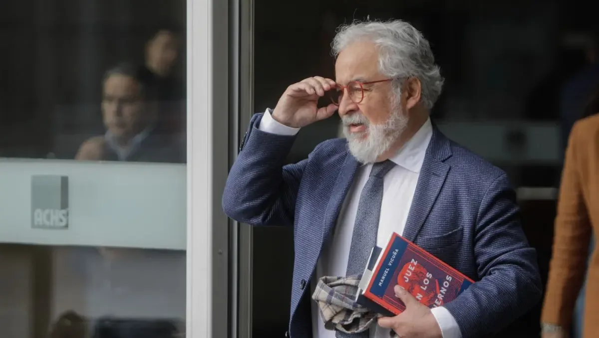 La Fiscalía Oriente busca llevar a juicio a Hermosilla en 90 días por irregularidades fiscales durante 2018 y 2019.