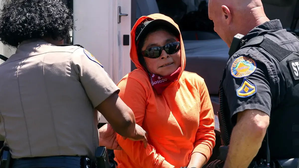 La Florida Highway Patrol enfrenta acusaciones de perfilamiento racial en detenciones.