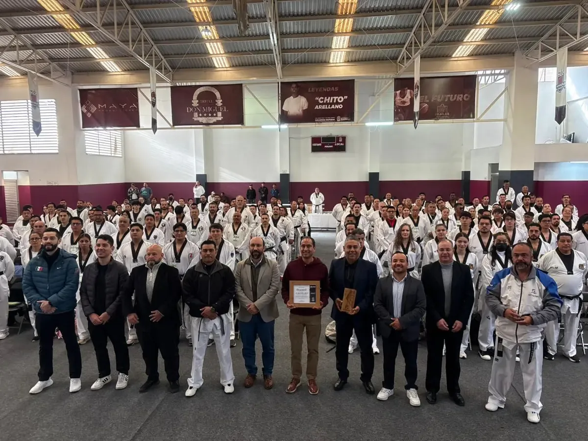 La formación de entrenadores busca elevar el nivel del taekwondo en el municipio y ser un referente nacional.