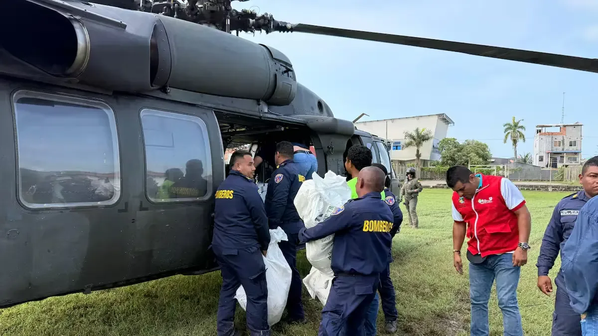 La Gobernación de Antioquia despliega un puente aéreo para atender a comunidades afectadas en Urabá.