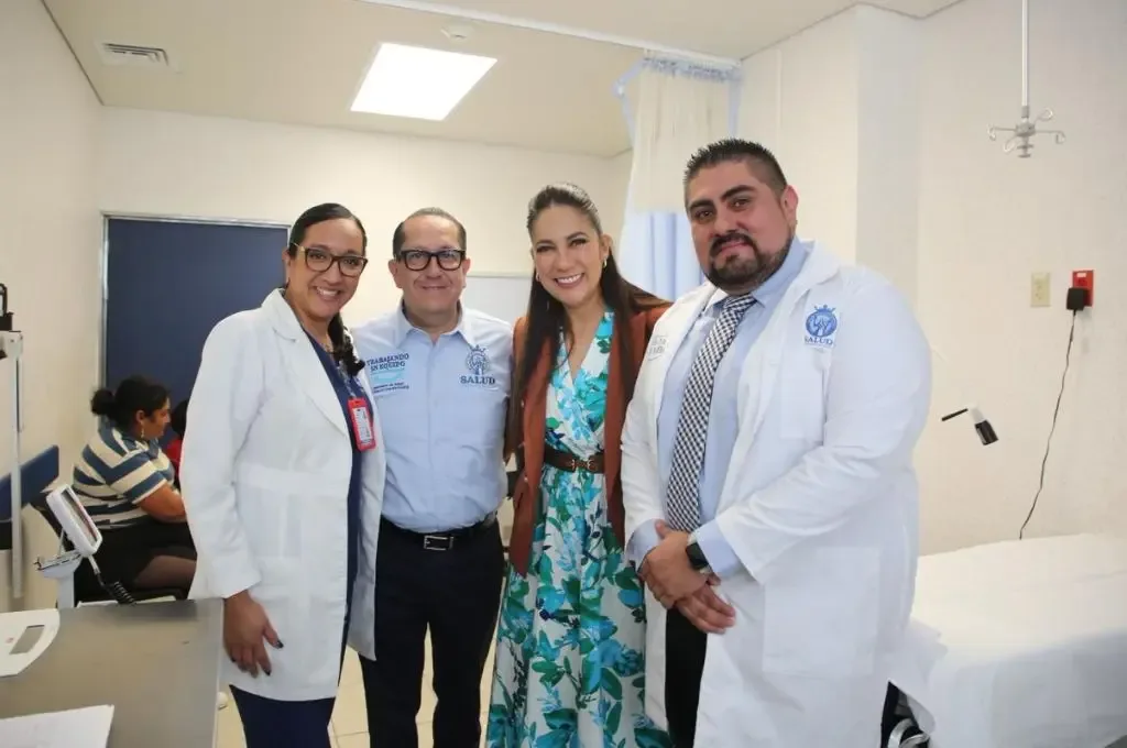 La Gobernadora Libia Dennise García durante la inauguración del hospital en Uriangato.