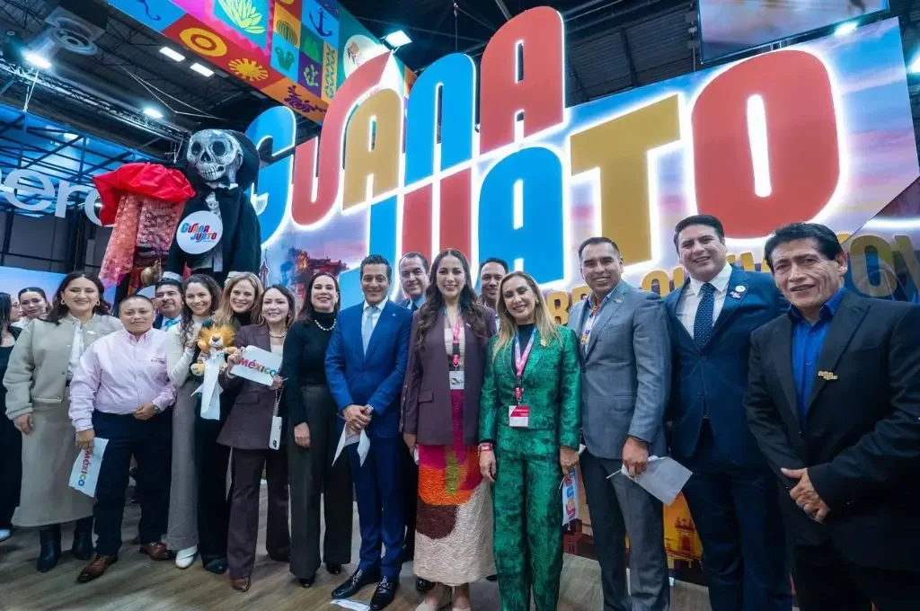 La Gobernadora Libia Dennise García inaugurando el Pabellón Guanajuato en FITUR 2026.