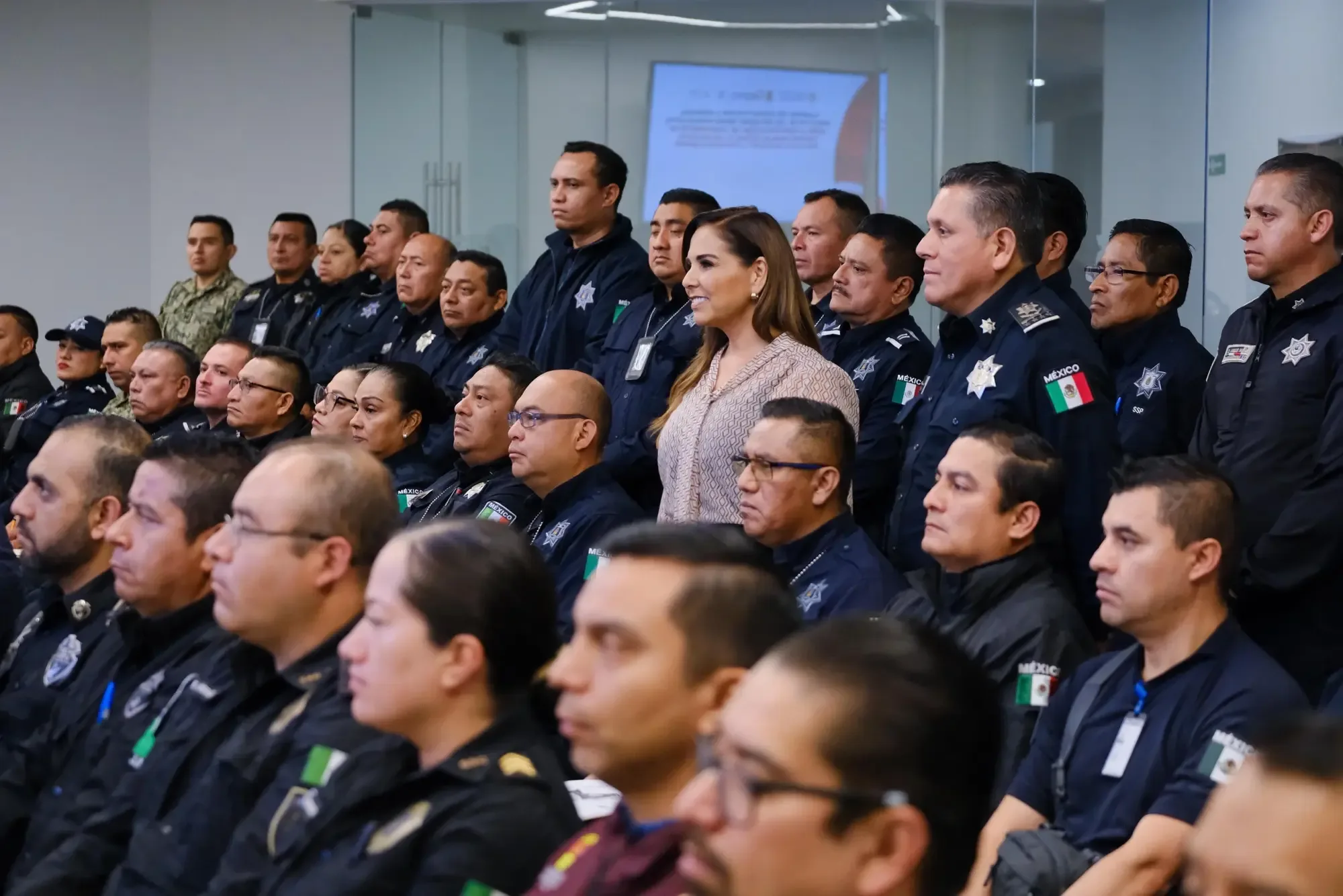 La gobernadora Mara Lezama durante la clausura de capacitación en Cancún.