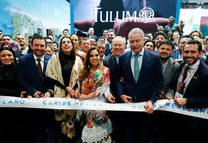 La gobernadora Mara Lezama durante la inauguración en FITUR 2026.