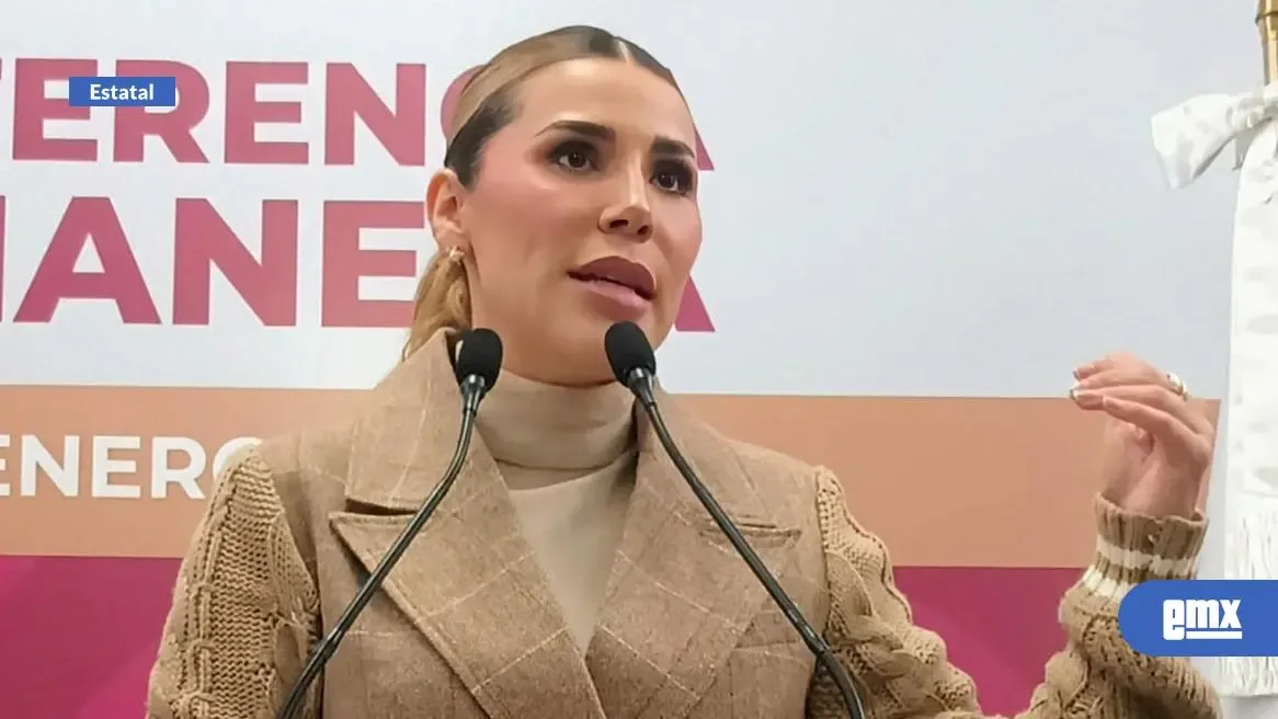 La gobernadora Marina del Pilar Ávila Olmeda durante una conferencia de prensa.