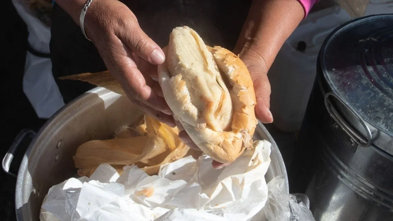 La guajolota, un símbolo del desayuno chilango en la Ciudad de México.
