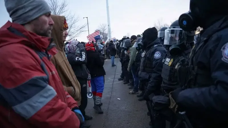 La Guardia Nacional de Minnesota se prepara para posibles despliegues en medio de protestas.