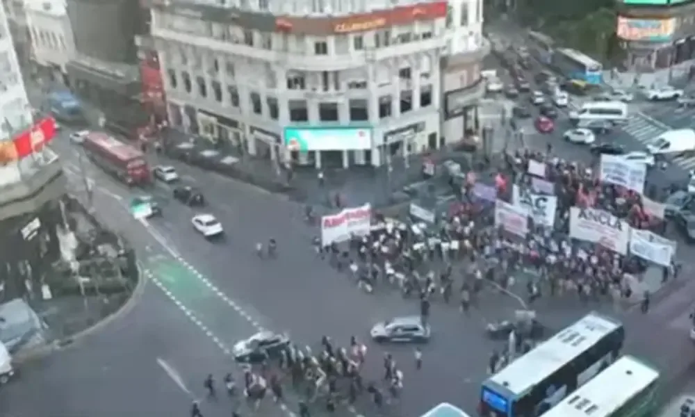 La habilitación del Puerto y la pavimentación de calles mejorarán la economía local.