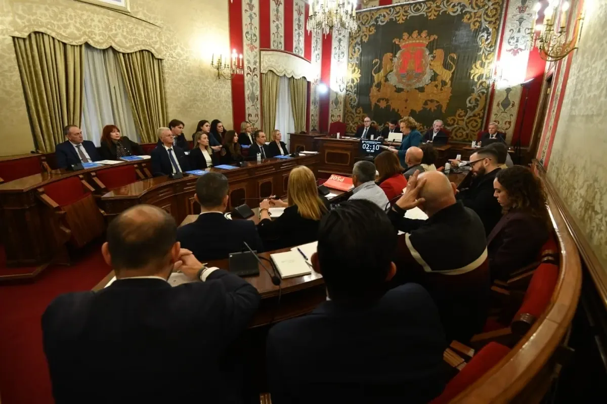 La inadmisión de alegaciones genera tensiones entre el gobierno y la oposición.