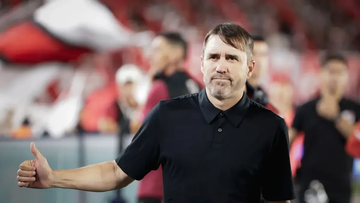 La inclusión de numerosos juveniles marca la estrategia del entrenador en el torneo.