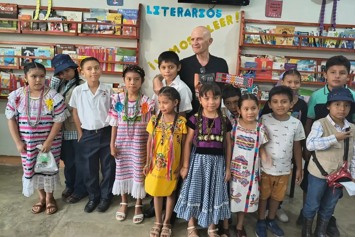 La llegada de maestros exiliados españoles marcó un cambio en la educación mexicana.