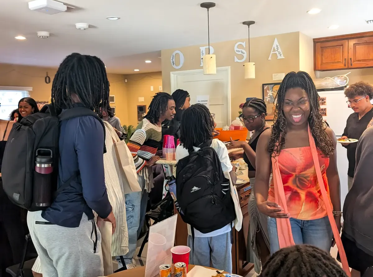 La iniciativa busca visibilizar las experiencias de la diáspora caribeña en el campus universitario.
