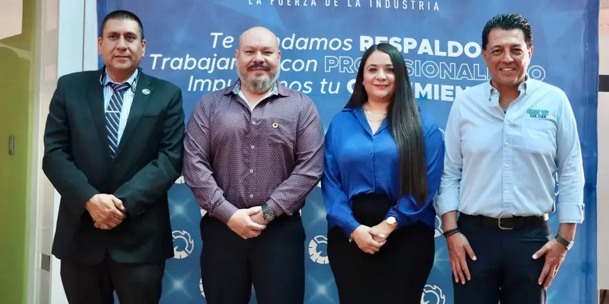 La inversión beneficiará a miles de estudiantes en San Juan del Río.