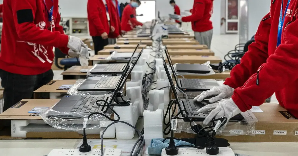 La inversión extranjera en electrónica creció significativamente, mientras los fabricantes de autos enfrentan un descenso.