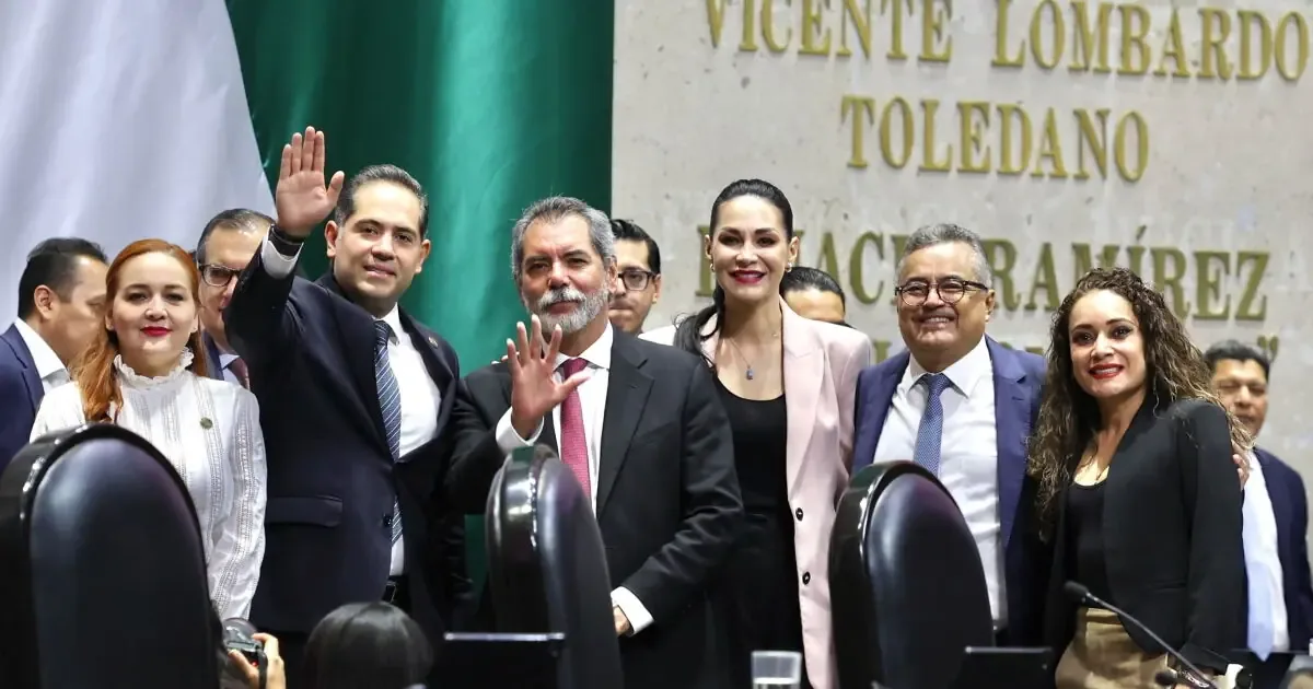 La creciente carga de la deuda pública afecta la inversión en infraestructura, impactando a sectores clave.