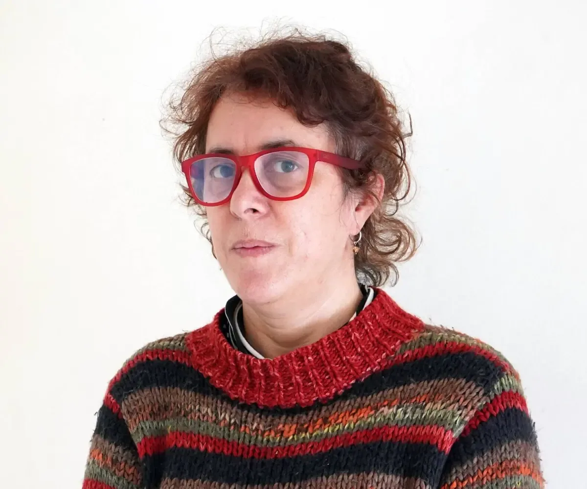 La falta de viviendas adecuadas refleja un problema habitacional más complejo en Chile que afecta la calidad de vida.